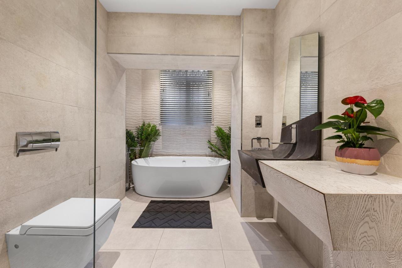 Apartamento Harrods 2 Bed Lux Flat W/Patio Londres Exterior foto